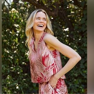 Buru Shimmery Pink Palm Jacquard top M